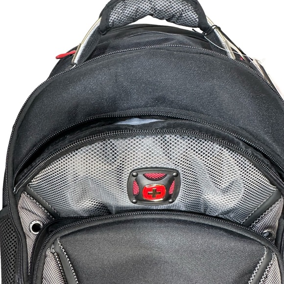 NWT SwissGear by Wenger Synergy Pro 16" ULINE Laptop Backpack - Picture 6 of 16